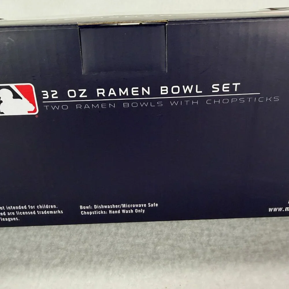 New York Yankees Ramen Bowl Set of 2 32 oz Ceramic with Chopsticks MLB NY NIB